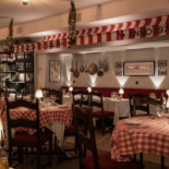 Piazza Di Spagna Inomhus