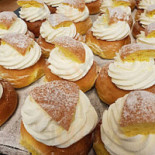 Konditori En Bulle I Ugnen Mat