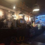 Wayne's Coffee Inomhus