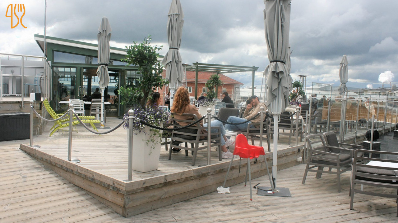 Café Röda Lyktan Utomhus