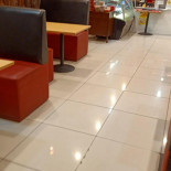 Optimistjolle Bryggan Inomhus