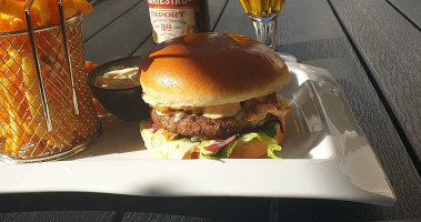 12:an Pizza, Kebab Och Salladsbar Mat