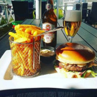 12:an Pizza, Kebab Och Salladsbar Dryck