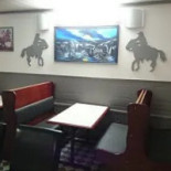 American Pizza City Inomhus