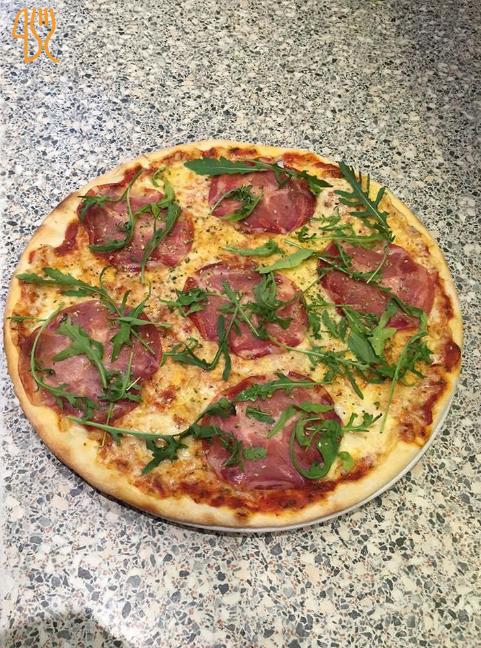 Pizzeria Ferrari Mat