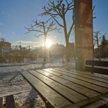 Merza, Admon Utomhus