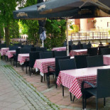 Basilico. Al Forno, Trattoria Italiano Since.2018 Utomhus