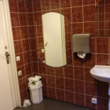 Pelles Burgare Inomhus