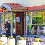 Luna Café Vingård Restaurang I Lysekil Utomhus