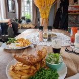 Pärlans Gatukök Mat