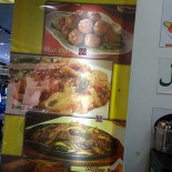 Momumat Inomhus
