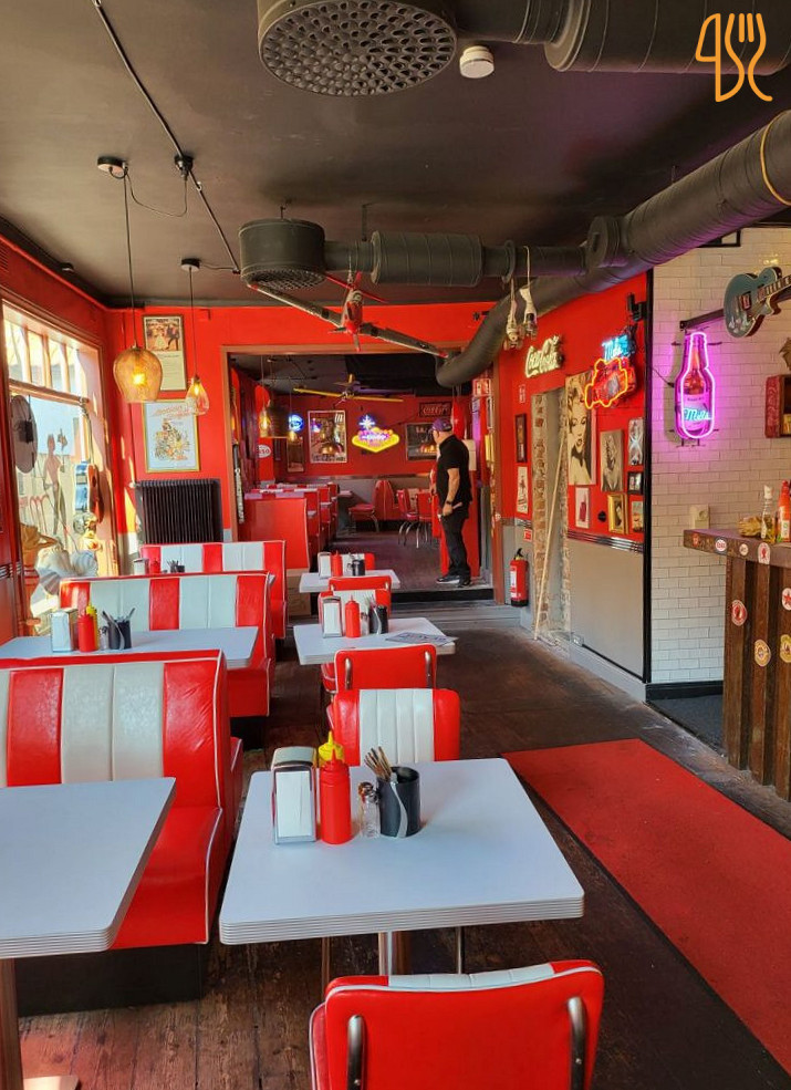 Mel's Diner Hamnen Inomhus