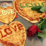 Tuggets Pizzeria Mat