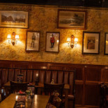 The Fox And Anchor Inomhus