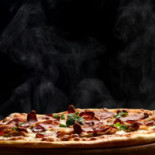 Jourpizza Och Aquarius Pub Dryck