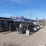 Jourpizza Och Aquarius Pub Utomhus