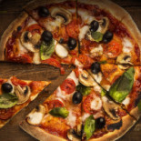 Robin's Pizzeria Mat