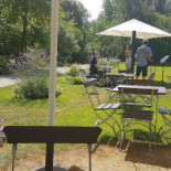 Lindhés Sommarcafe I Stadsträdgården Utomhus