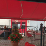 Oliveriet Äkta Italiensk Pizzeria, Restaurang Och Deli I Karlstad Utomhus