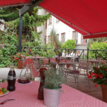 Oliveriet Äkta Italiensk Pizzeria, Restaurang Och Deli I Karlstad Utomhus