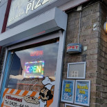 Adam's Pizzeria Utomhus