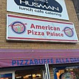 American Pizza Palace Utomhus
