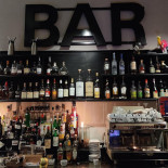 Usine Bistro 38, Restaurang Inomhus