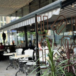 Usine Bistro 38, Restaurang Utomhus