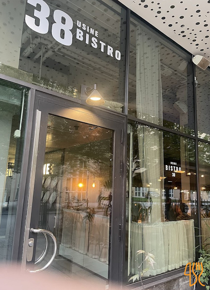 Usine Bistro 38, Restaurang Utomhus