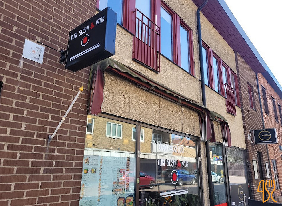 Yuri Sushi And Wok Utomhus