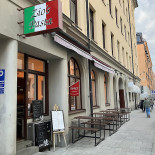 Zios Pasta Pizza Italian Utomhus