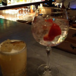 Wine And Gin Inomhus