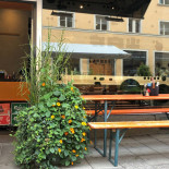 Raw Sushi Bowl Utomhus