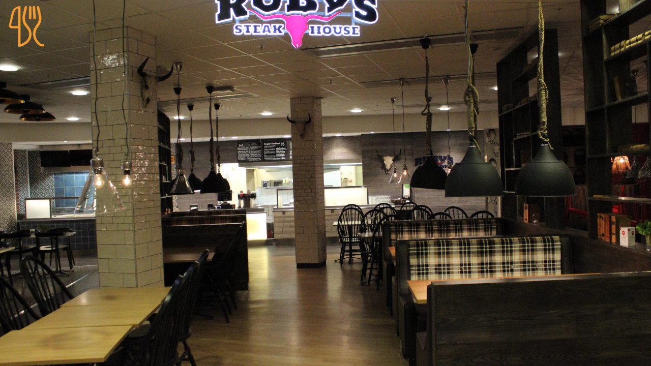 Ruby's Steakhouse Inomhus