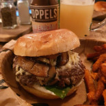 Tugg Burgers Västerås Mat