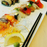 Berga Sushi Bergavägen Mat