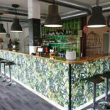 Helt Enkelt En God Blandning Av Smaker Och Folk Utomhus