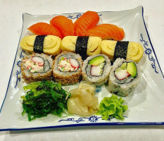 Mamma Sushi food