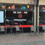 Yuri Sushi Wok Utomhus