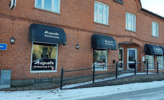 Augusts Restaurang outside