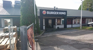 Burger King outside