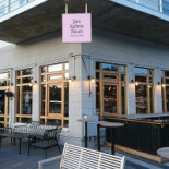 Den Gyllene Räven Ab Utomhus