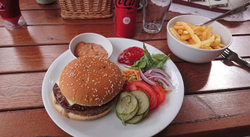 Arkösunds Hamnkrog food