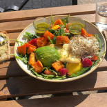 Deli Essence Café Ab Mat