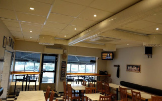 Huddinge Pizzabutik inside