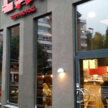 Lax Sushi And Poké Utomhus