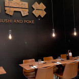 Lax Sushi And Poké Inomhus