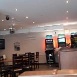 J R Pizzeria Inomhus