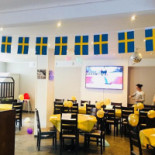 J R Pizzeria Inomhus