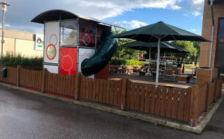 Mcdonald's Nybro outside